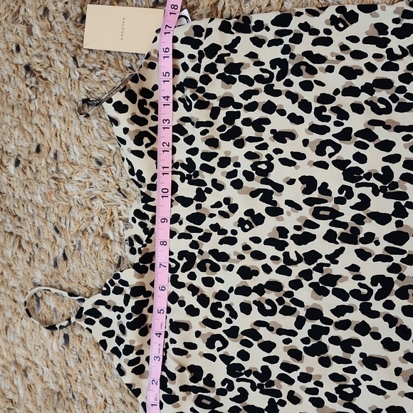 Halogen small tan abstract animal print scallop design top - Picture 5 of 6